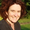 Dr Romola  Davenport