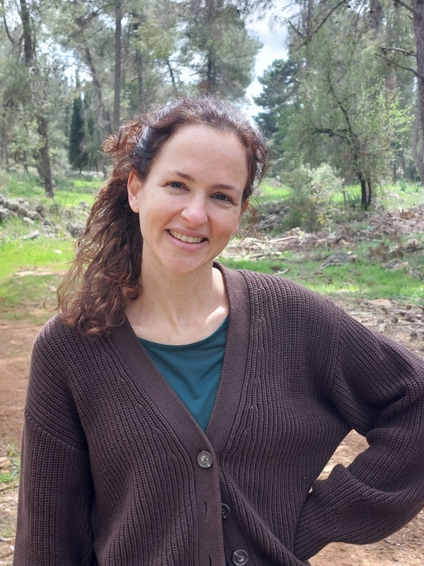 Dr Efrat Muller
