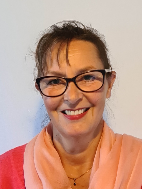  Susan Tonks