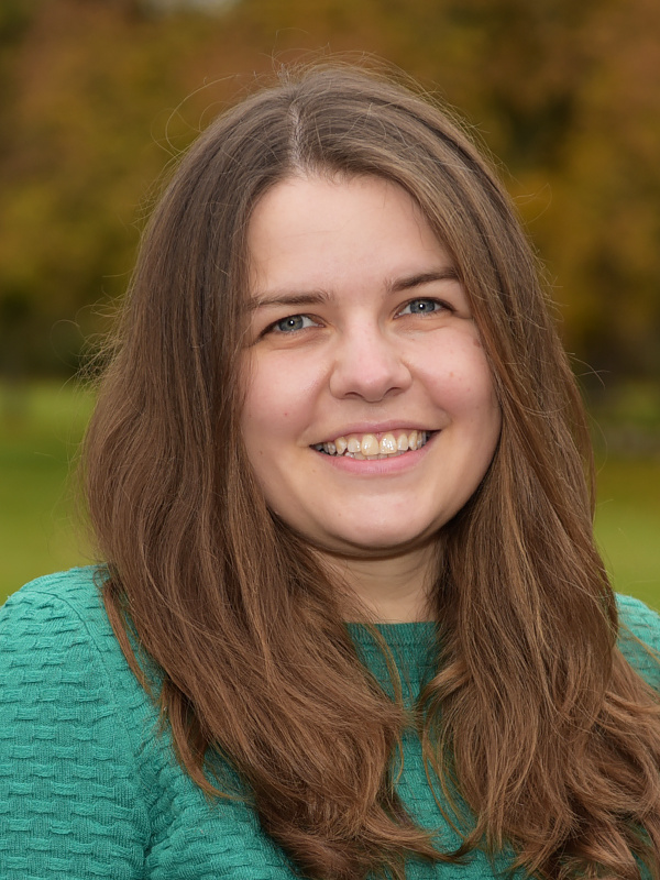 Dr Kate  Mellor