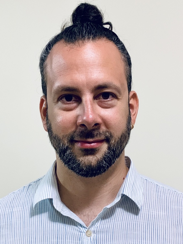 Dr Newton Peres