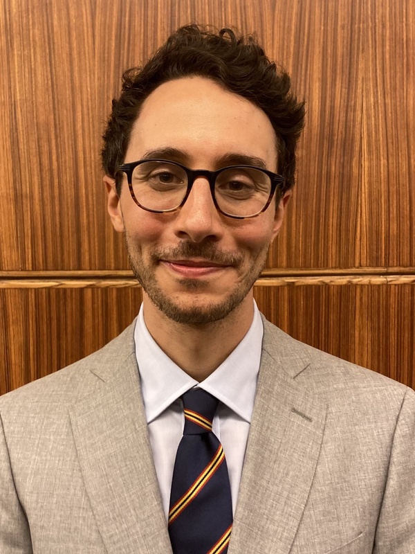 Dr  Neil Saad