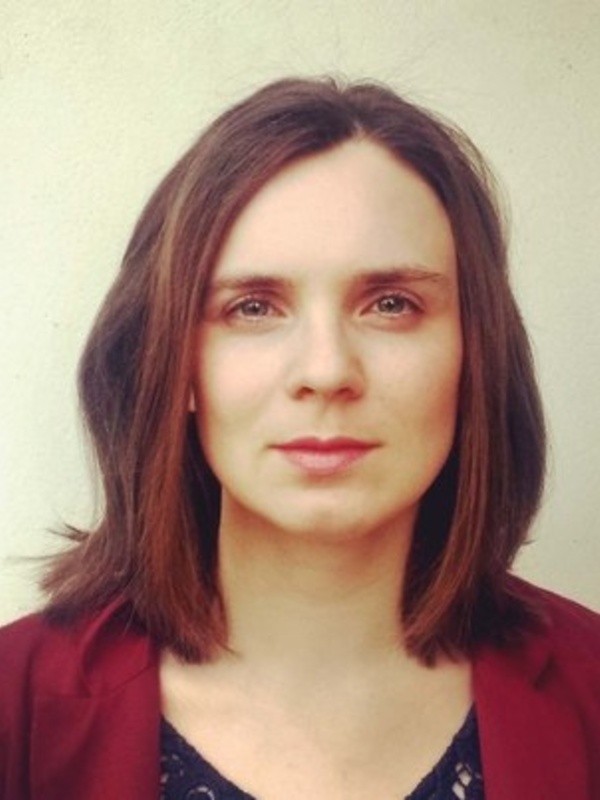 Dr Charlotte  Houldcroft