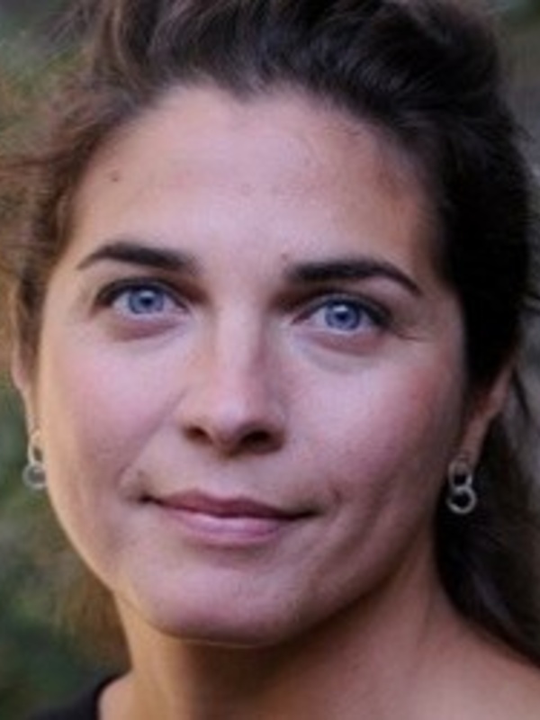 Dr Mara Lawniczak