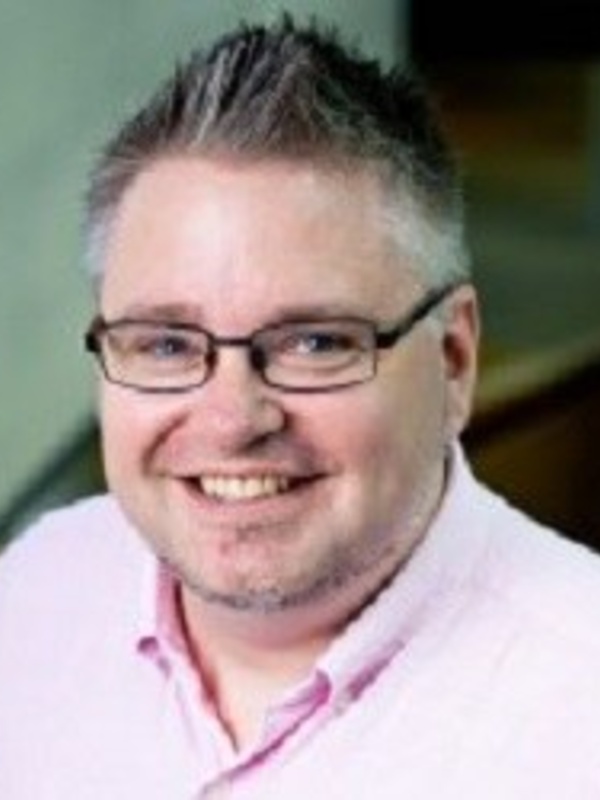 Dr Sebastian  Schornack