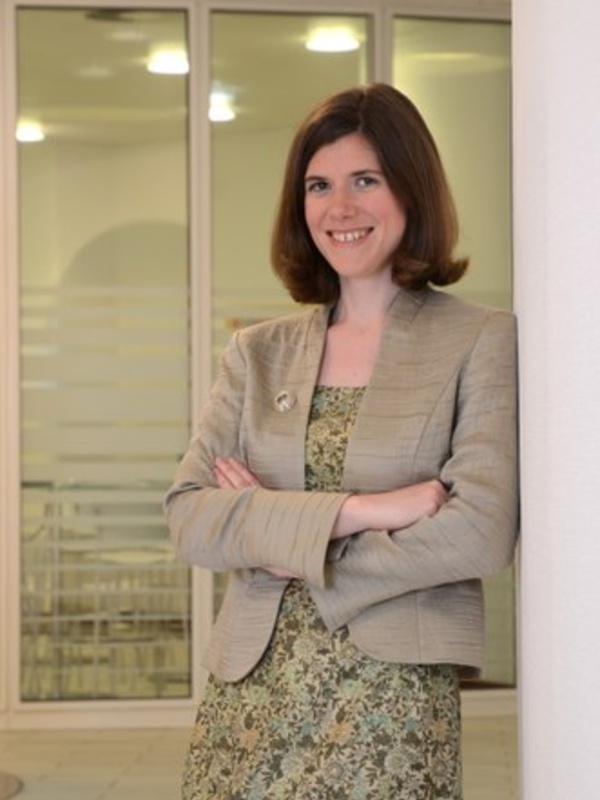 Professor Elizabeth Murchison