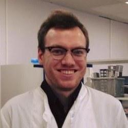 Dr Alex  Smith