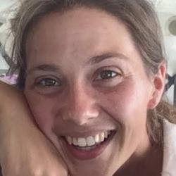 Dr Freya  Jephcott