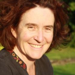 Dr Romola   Davenport